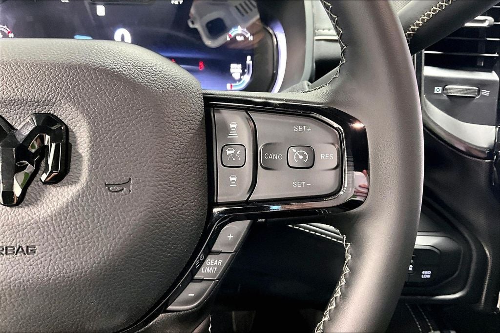 2026 RAM Ram 3500 RAM 3500 LIMITED MEGA CAB 4X4 6'4' BOX