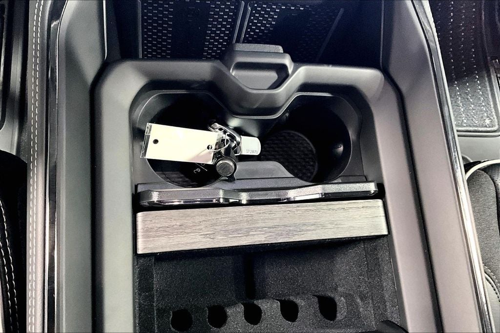 2026 RAM Ram 3500 RAM 3500 LIMITED MEGA CAB 4X4 6'4' BOX