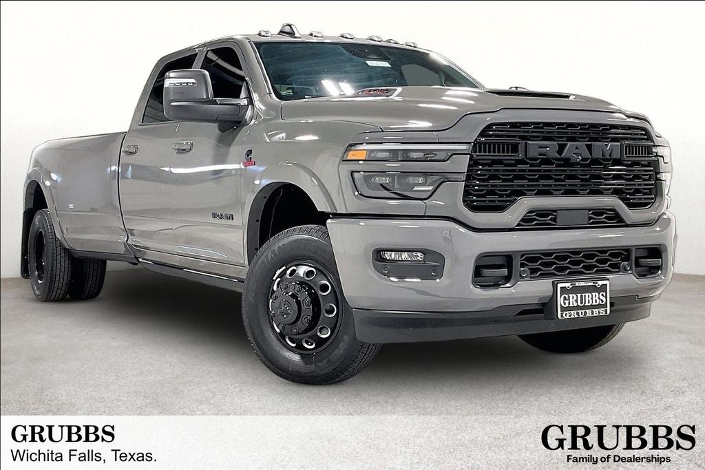 2026 RAM Ram 3500 RAM 3500 LIMITED CREW CAB 4X4 8' BOX