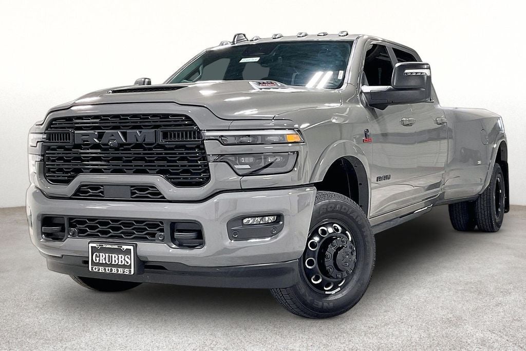 2026 RAM Ram 3500 RAM 3500 LIMITED CREW CAB 4X4 8' BOX