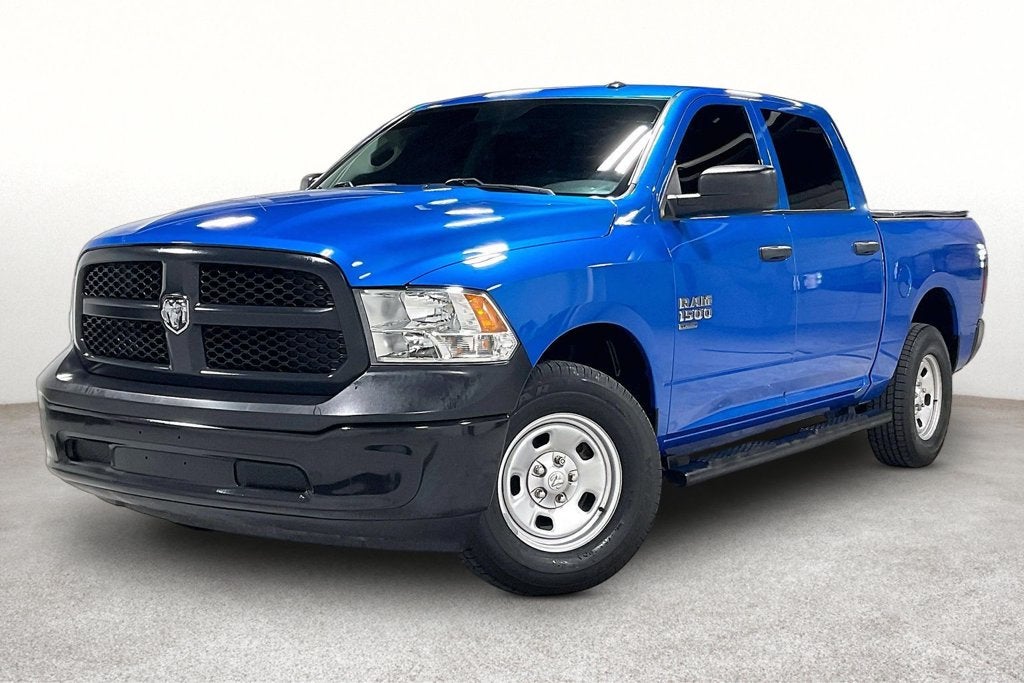 2023 RAM 1500 Classic Tradesman Crew Cab 4x4 5'7' Box