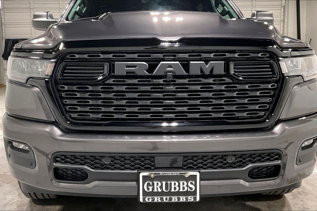 2027 RAM Ram 1500 RAM 1500 EXPRESS CREW CAB 4X4 5'7' BOX