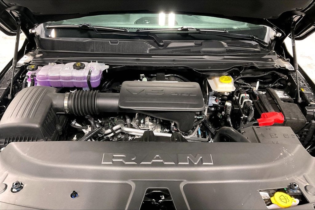 2027 RAM Ram 1500 RAM 1500 EXPRESS CREW CAB 4X4 5'7' BOX