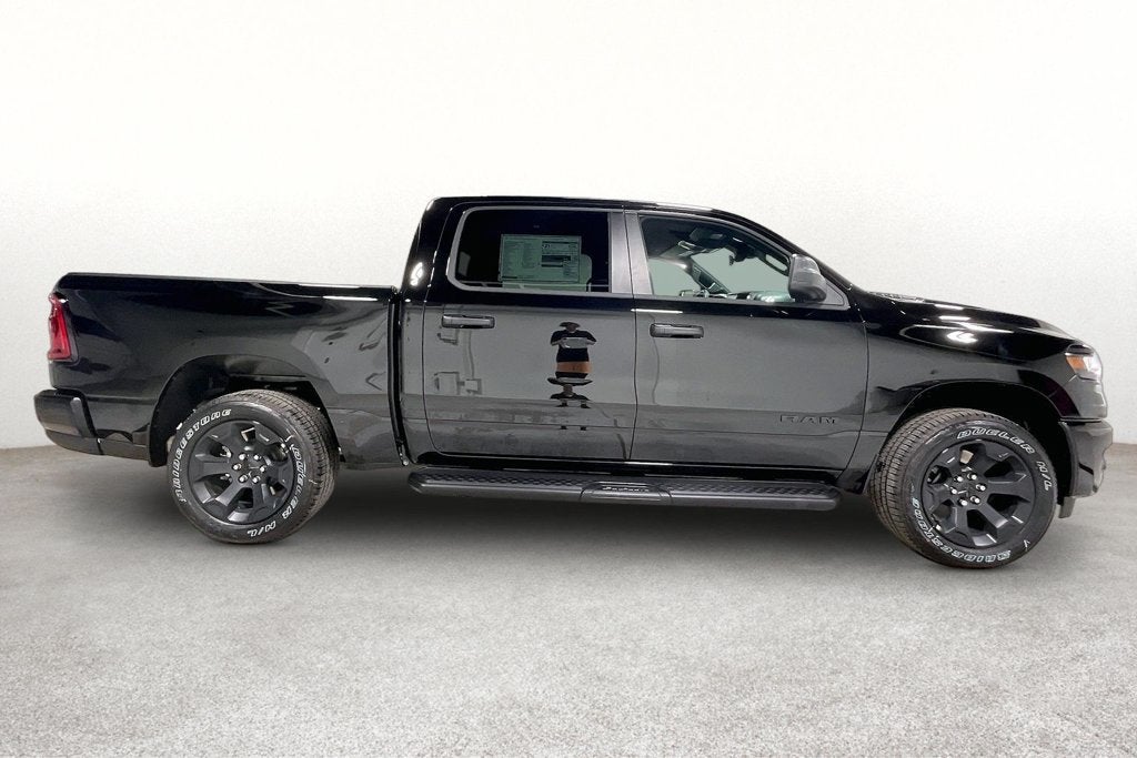 2027 RAM Ram 1500 RAM 1500 EXPRESS CREW CAB 4X4 5'7' BOX
