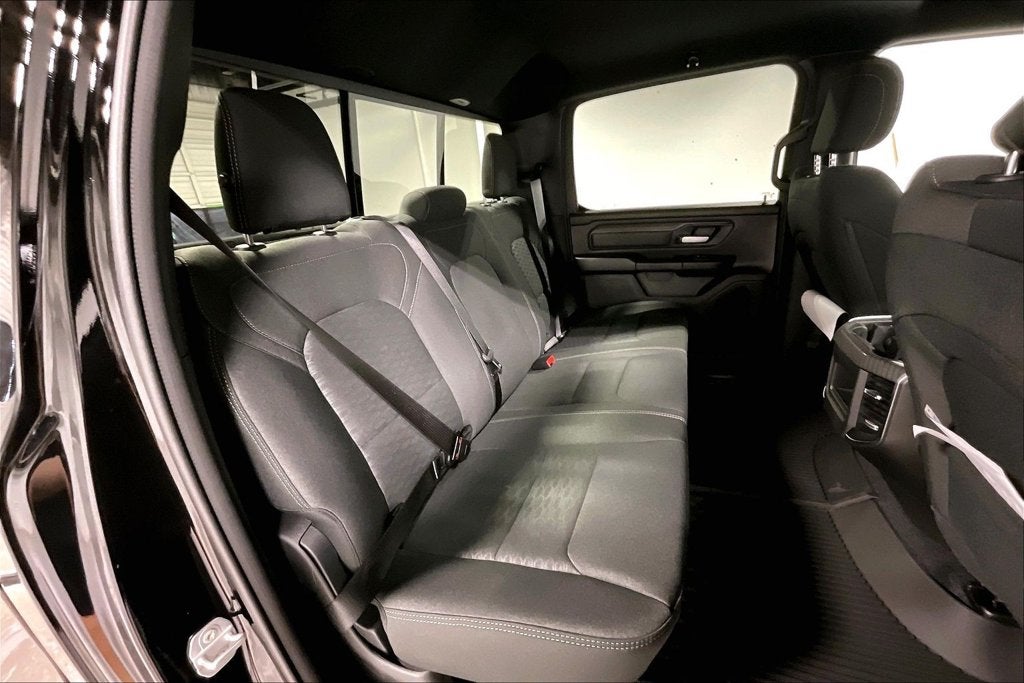 2027 RAM Ram 1500 RAM 1500 EXPRESS CREW CAB 4X4 5'7' BOX