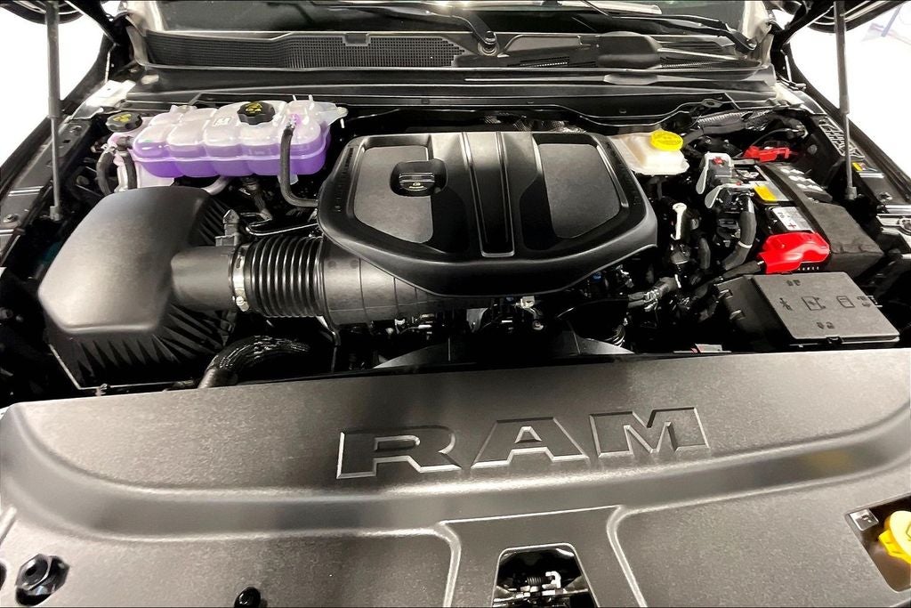 2025 RAM Ram 1500 RAM 1500 BIG HORN CREW CAB 4X4 5'7' BOX