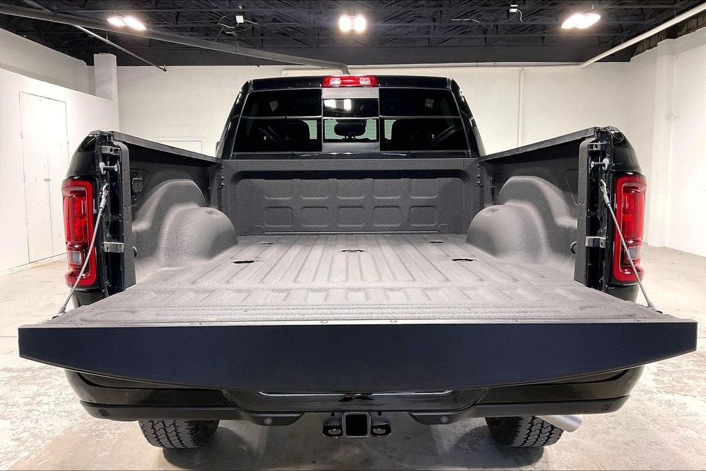2026 RAM Ram 2500 RAM 2500 BLACK EXPRESS CREW CAB 4X4 6'4' BOX