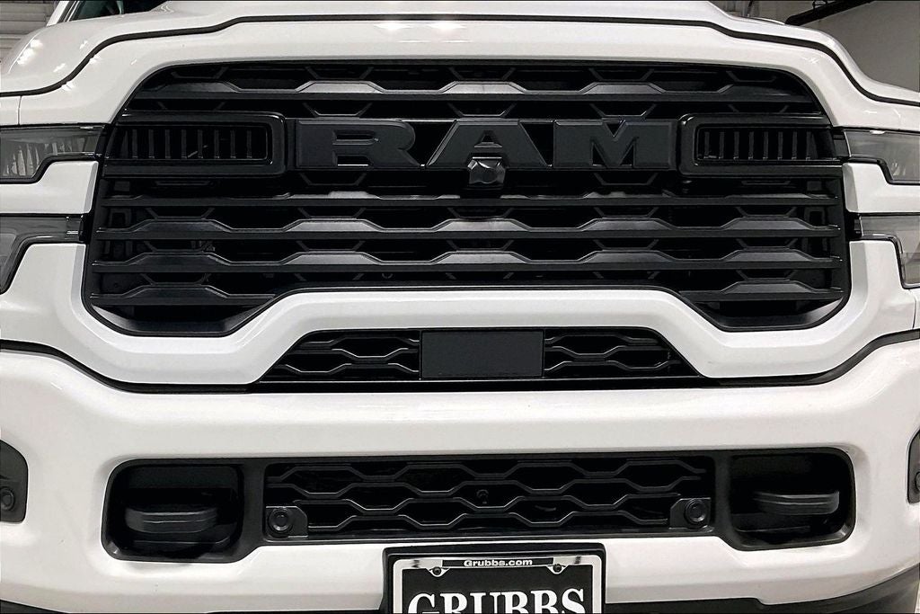 2026 RAM Ram 2500 RAM 2500 BLACK EXPRESS CREW CAB 4X4 6'4' BOX