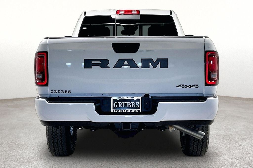 2026 RAM Ram 2500 RAM 2500 BLACK EXPRESS CREW CAB 4X4 6'4' BOX