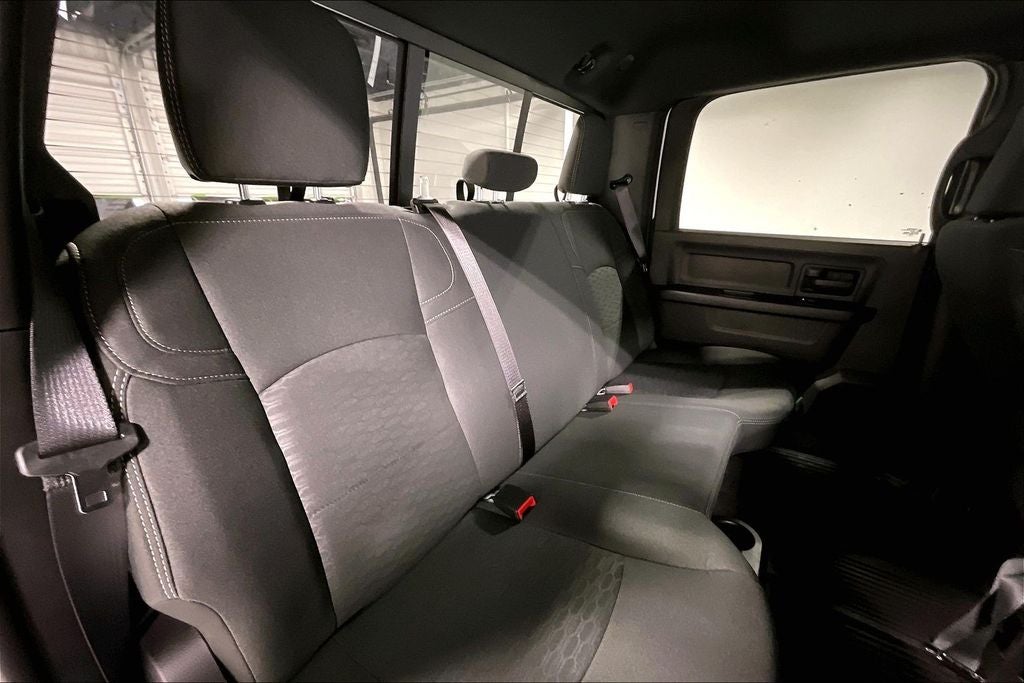 2026 RAM Ram 2500 RAM 2500 BLACK EXPRESS CREW CAB 4X4 6'4' BOX