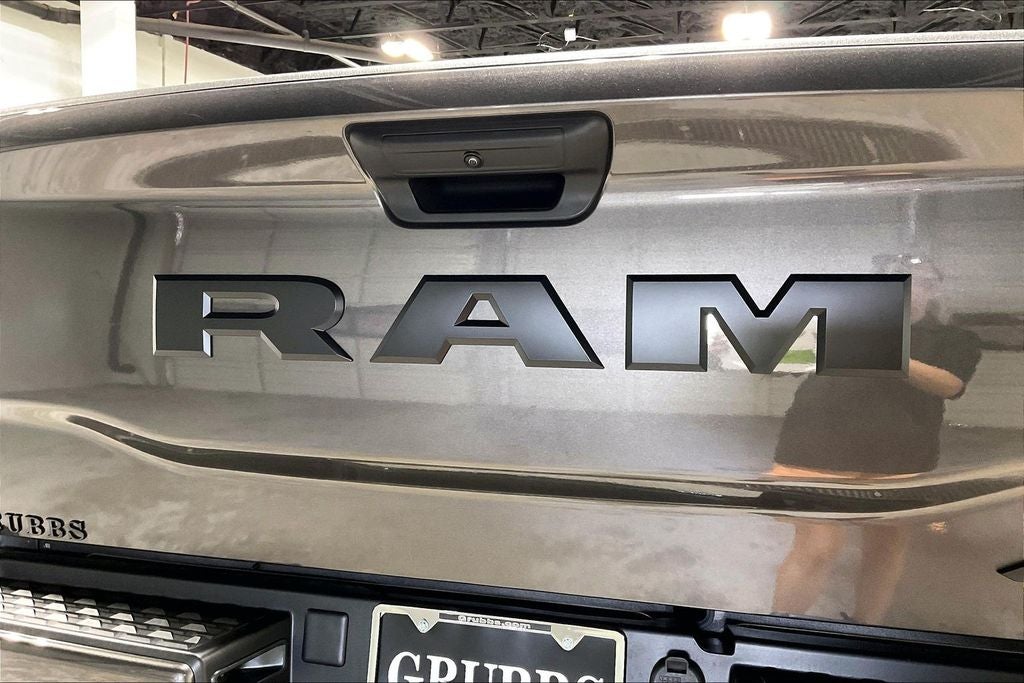 2026 RAM Ram 2500 RAM 2500 BLACK EXPRESS CREW CAB 4X4 6'4' BOX