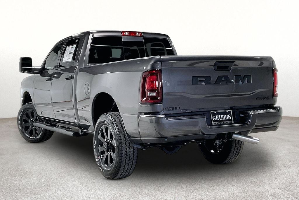 2026 RAM Ram 2500 RAM 2500 BLACK EXPRESS CREW CAB 4X4 6'4' BOX