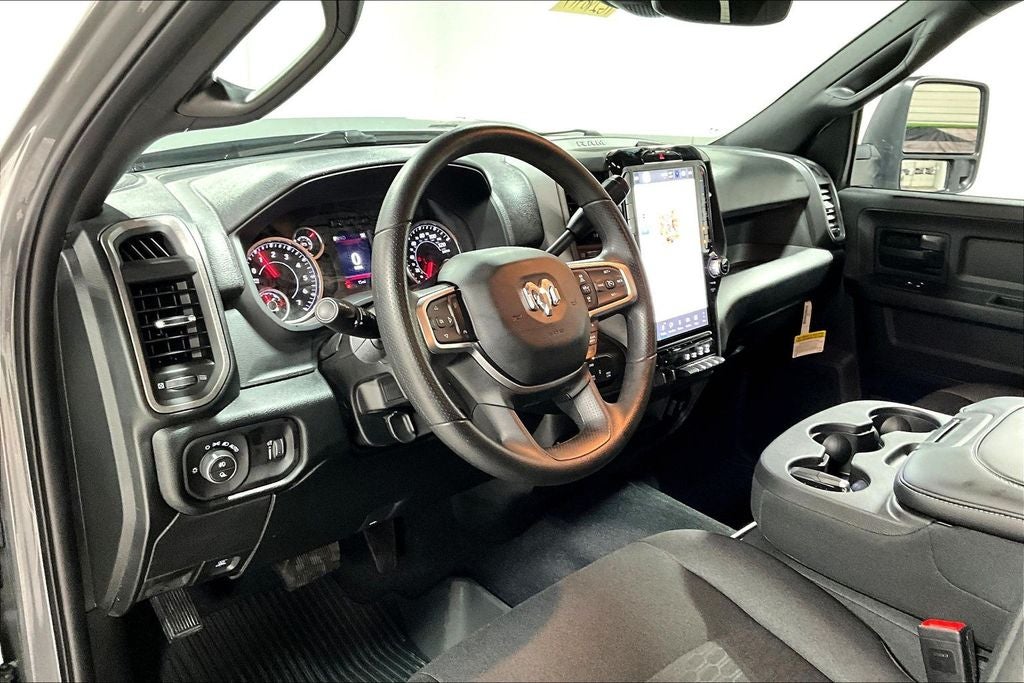 2026 RAM Ram 2500 RAM 2500 BLACK EXPRESS CREW CAB 4X4 6'4' BOX