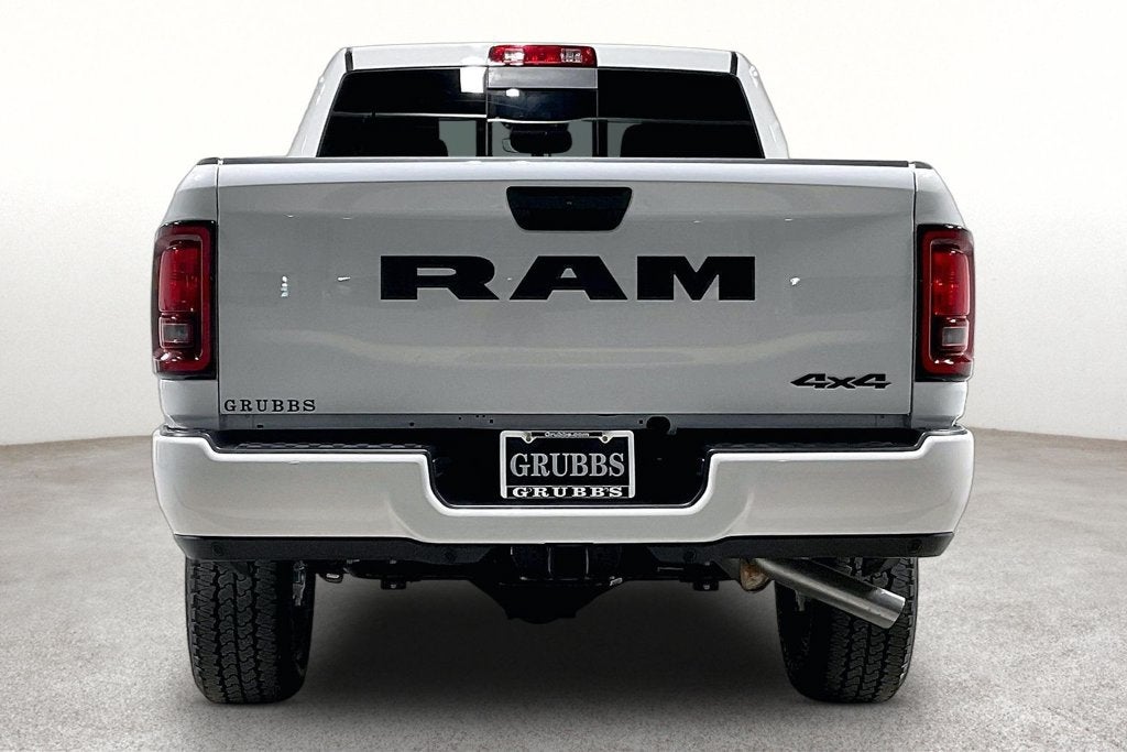 2026 RAM Ram 2500 RAM 2500 BLACK EXPRESS CREW CAB 4X4 6'4' BOX