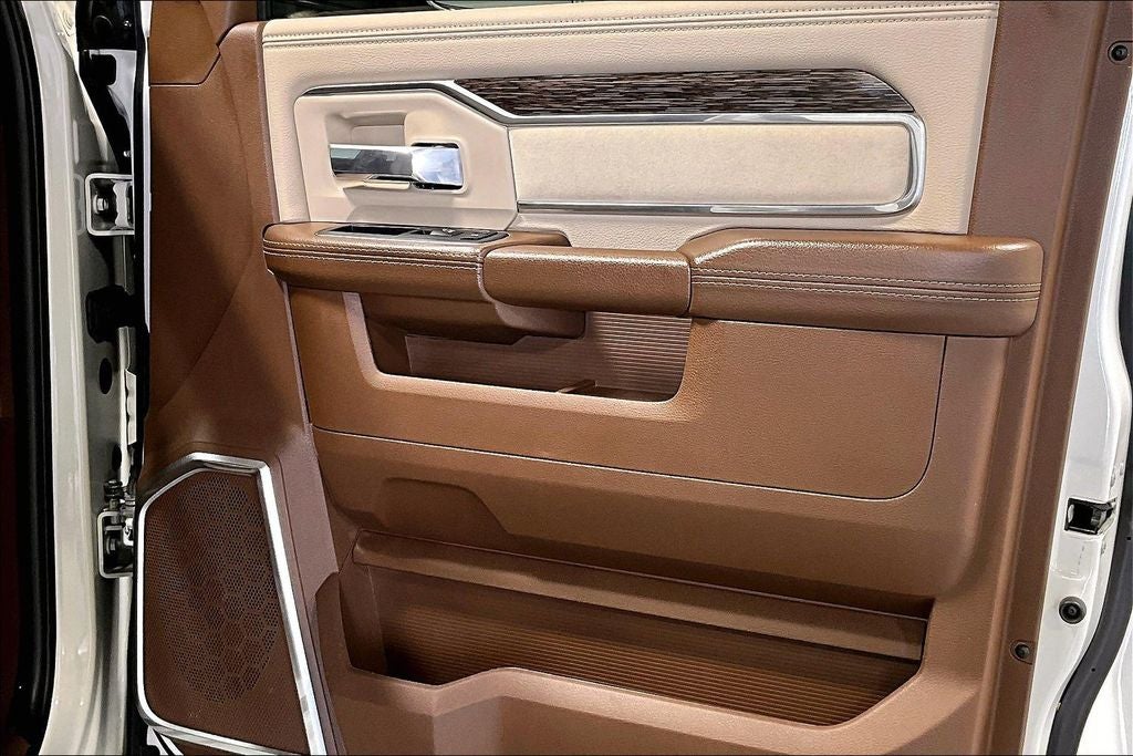 2020 RAM 2500 Laramie Crew Cab 4x4 6'4' Box