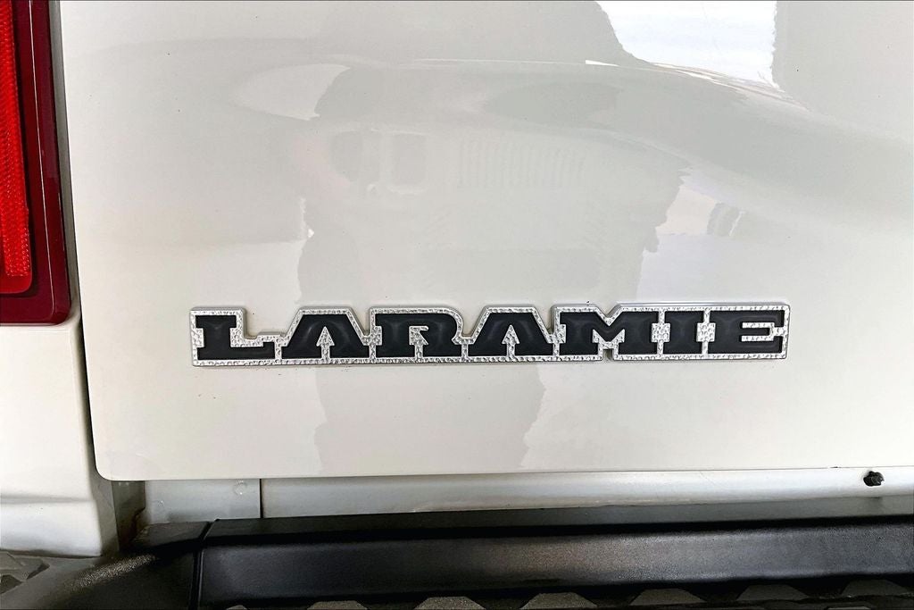 2020 RAM 2500 Laramie Crew Cab 4x4 6'4' Box