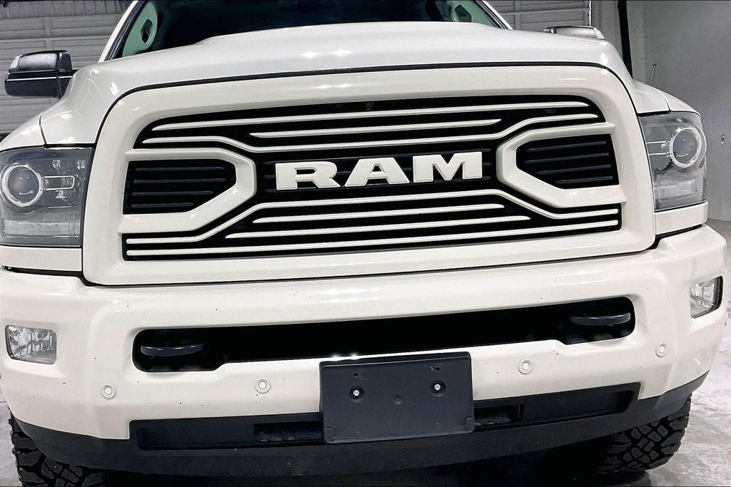 2018 RAM 2500 Laramie Crew Cab 4x4 6'4' Box