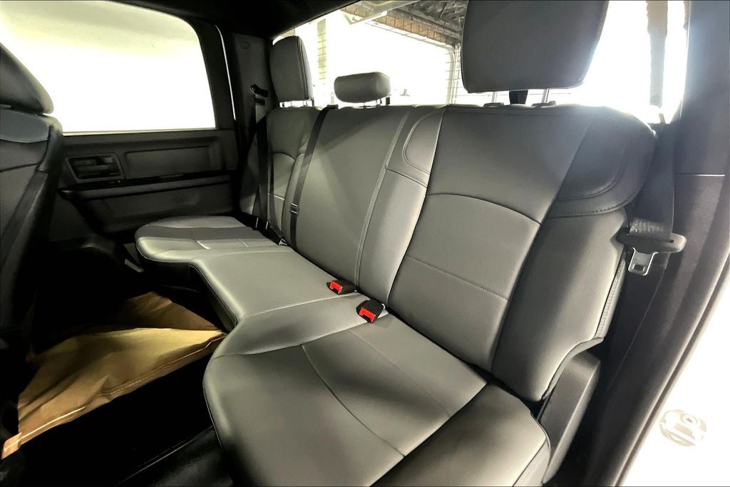 2025 RAM Ram 5500 Chassis Cab RAM 5500 TRADESMAN CHASSIS CREW CAB 4X4 84' CA