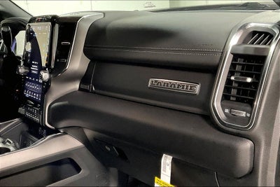 2027 RAM Ram 5500 Chassis Cab RAM 5500 BIG HORN CHASSIS CREW CAB 4X4 84' CA