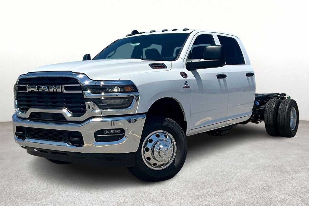 2025 RAM Ram 3500 Chassis Cab RAM 3500 TRADESMAN CREW CAB CHASSIS 4X4 60' CA