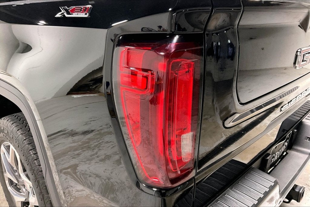 2023 GMC Sierra 1500 4WD Crew Cab Short Box SLT