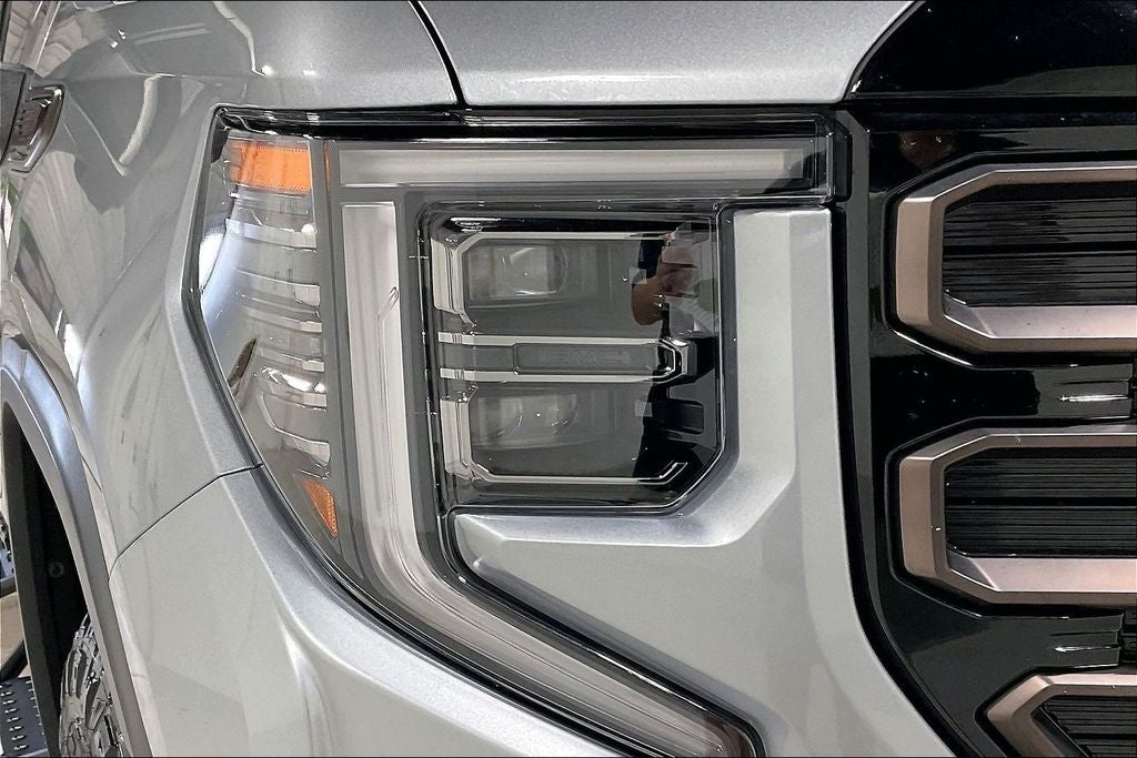 2024 GMC Sierra 1500 4WD Crew Cab Short Box AT4X