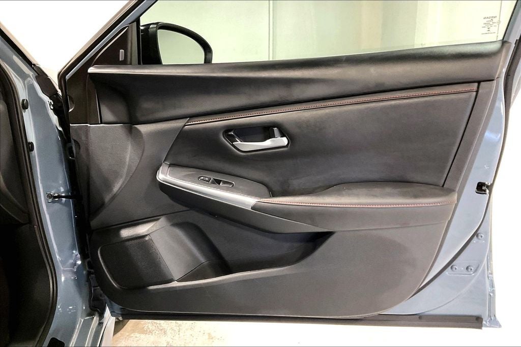 2024 Nissan Sentra SR Xtronic CVT