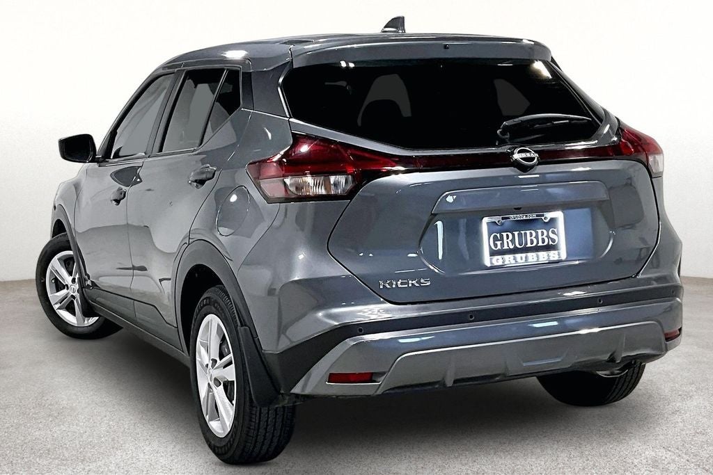 2024 Nissan Kicks S Xtronic CVT