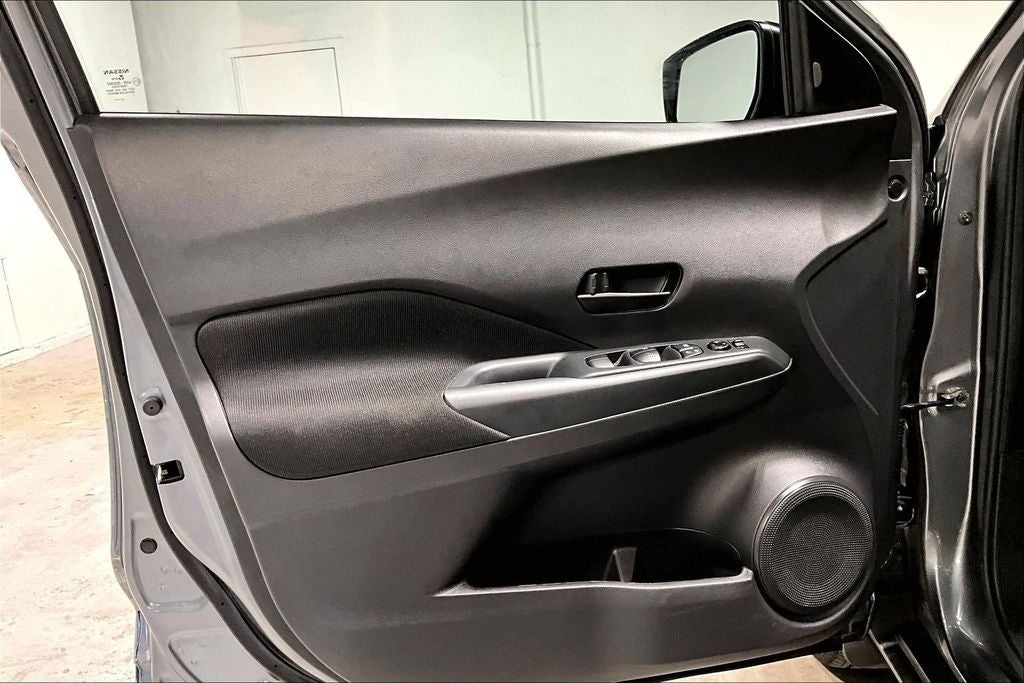 2024 Nissan Kicks S Xtronic CVT
