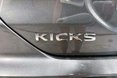 2024 Nissan Kicks S Xtronic CVT