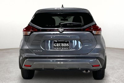 2024 Nissan Kicks S Xtronic CVT