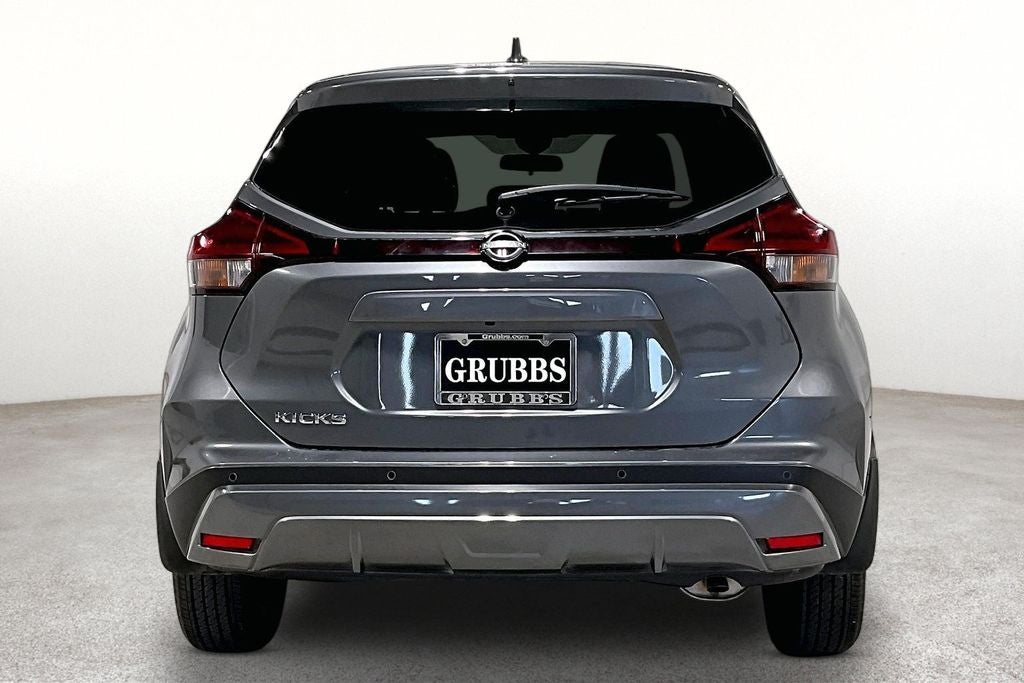 2024 Nissan Kicks S Xtronic CVT