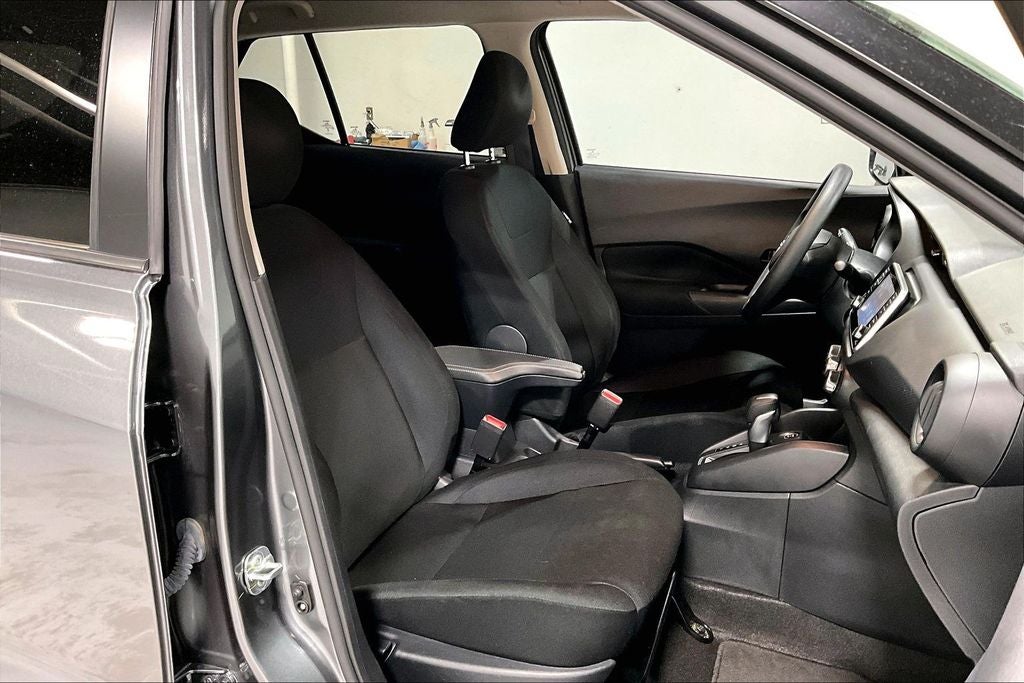 2024 Nissan Kicks S Xtronic CVT