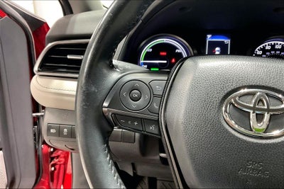 2022 Toyota Camry SE Hybrid