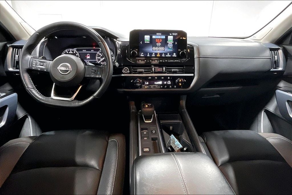 2022 Nissan Pathfinder SL