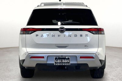 2022 Nissan Pathfinder SL