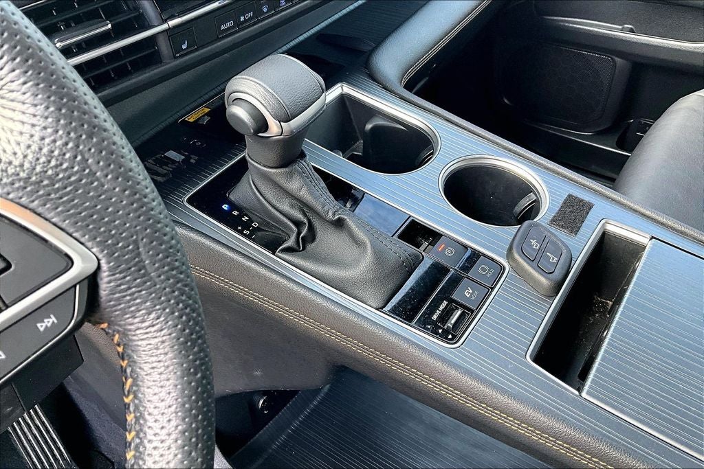 2024 Toyota Sienna Woodland Edition