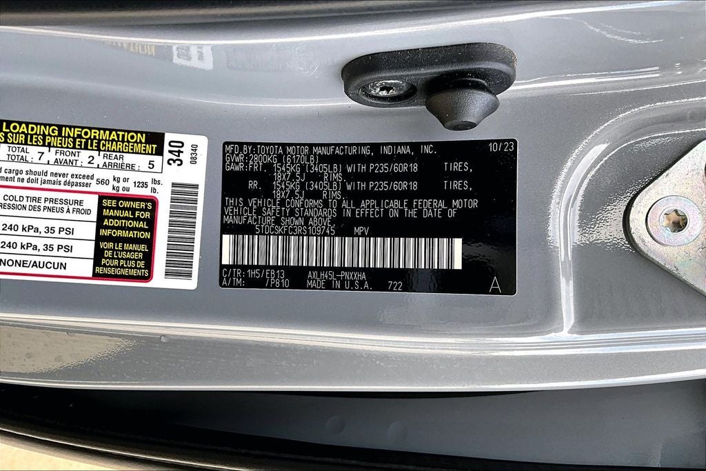 2024 Toyota Sienna Woodland Edition