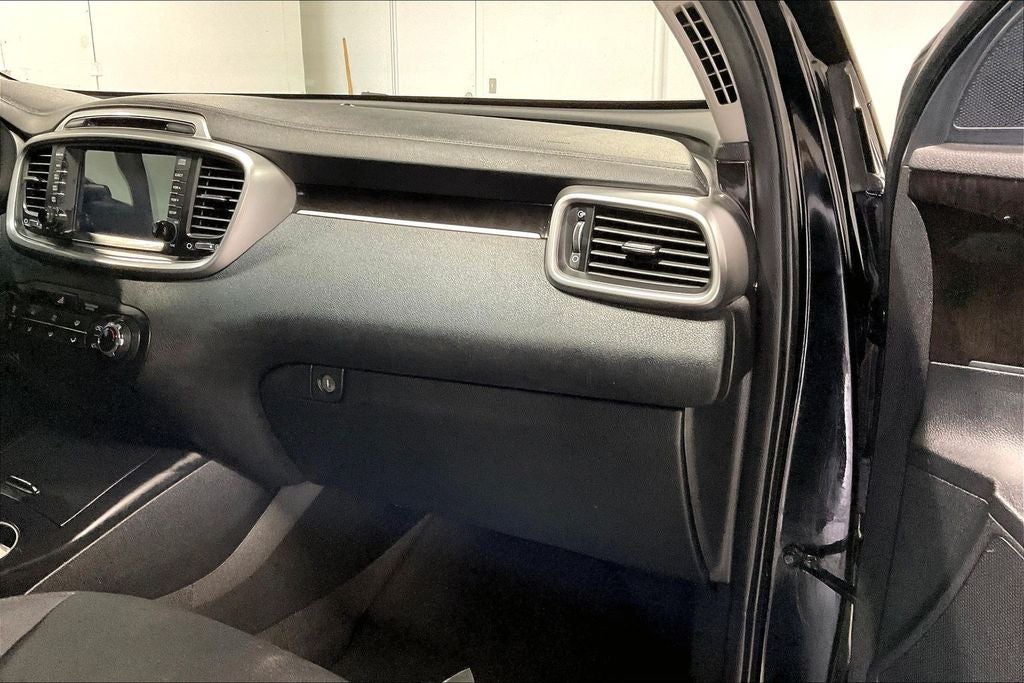 2016 Kia Sorento L