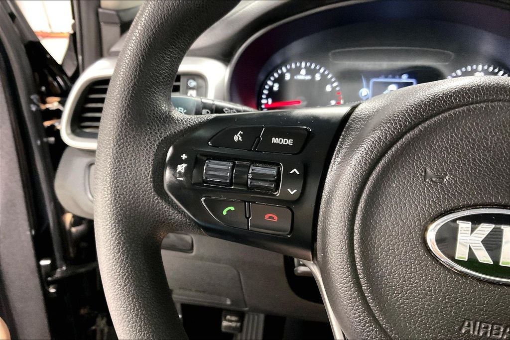 2016 Kia Sorento L
