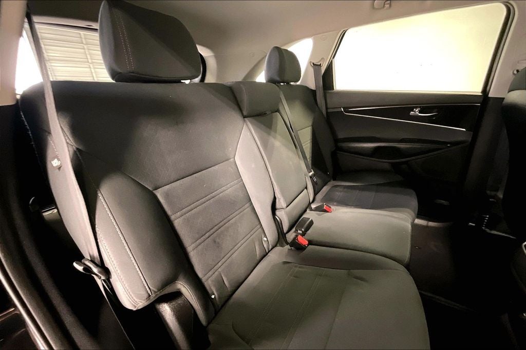 2016 Kia Sorento L
