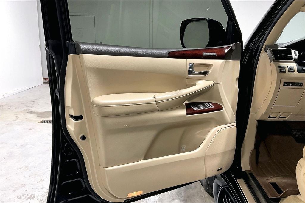 2013 Lexus LX 570 570