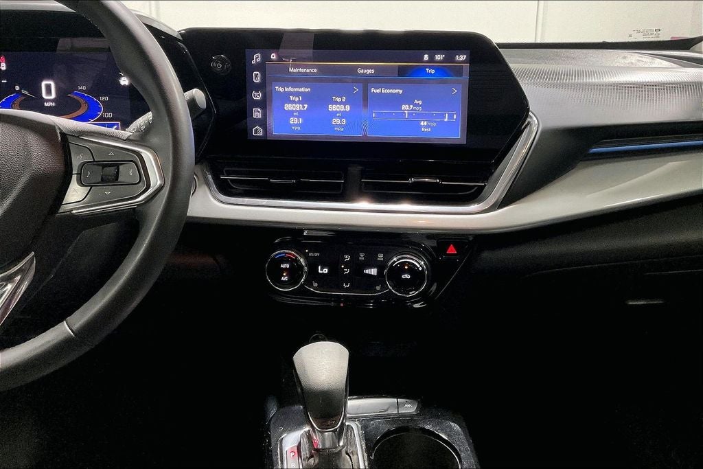 2024 Chevrolet Trax FWD LT