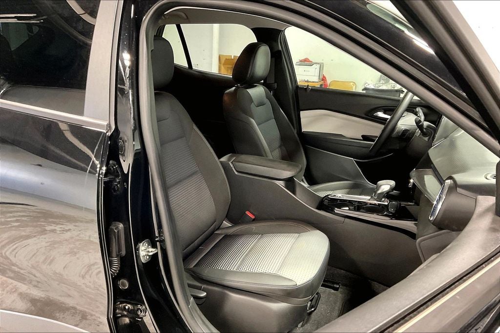 2024 Chevrolet Trax FWD LT