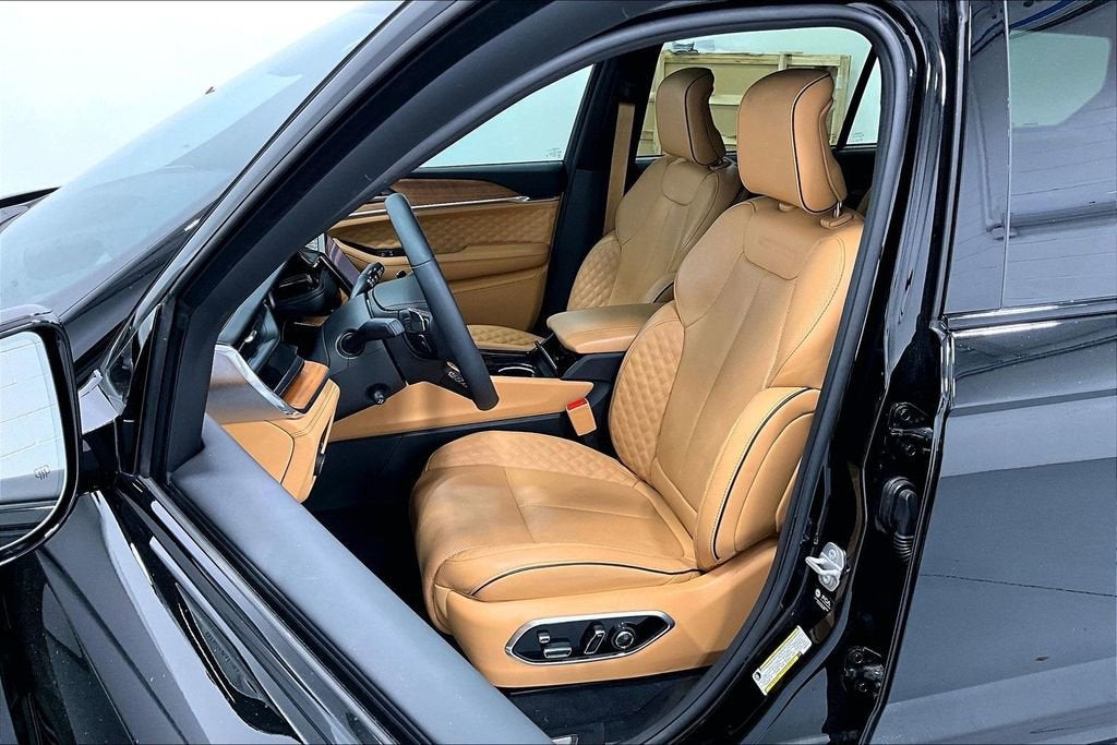 2025 Jeep Grand Cherokee L Summit Reserve 4x4