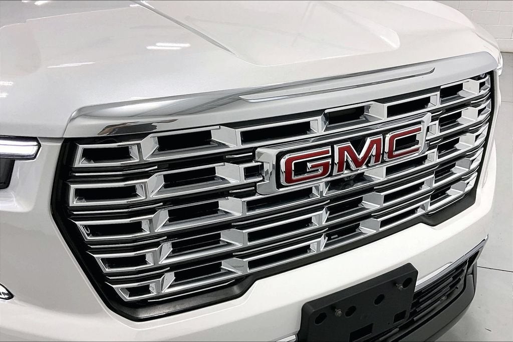 2025 GMC Acadia Denali