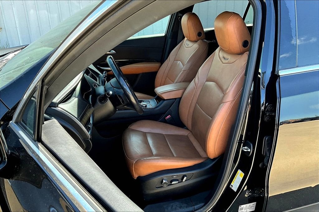 2021 Cadillac XT4 Premium Luxury