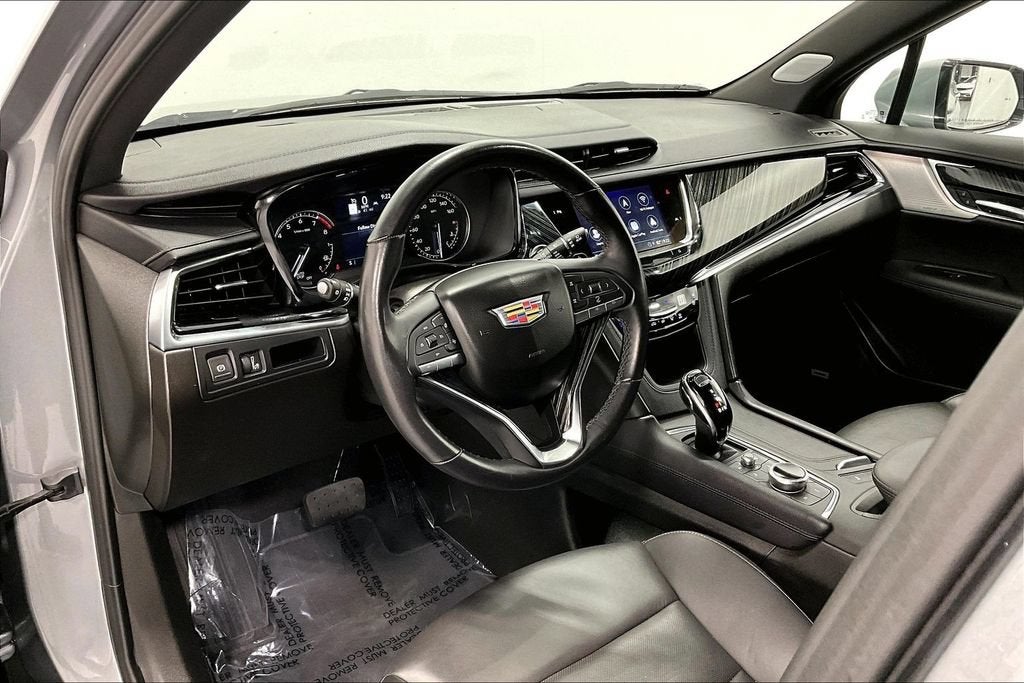 2025 Cadillac XT6 Premium Luxury