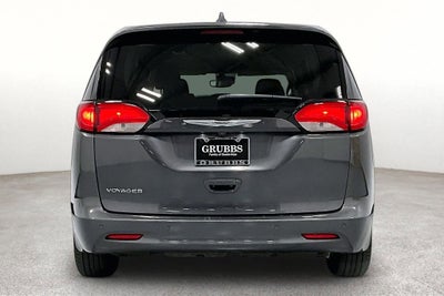 2021 Chrysler Voyager LX