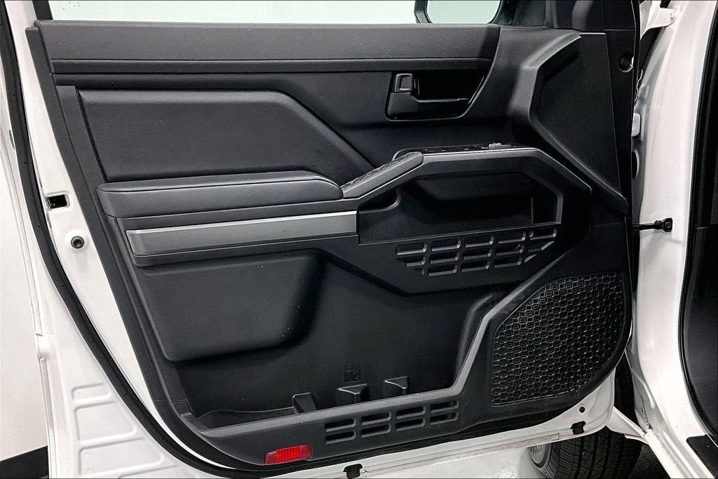 2025 Toyota Tacoma 4WD SR